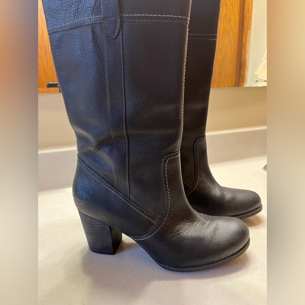 Women’s Timberland tall boots. Size 9.5. Waterproof.